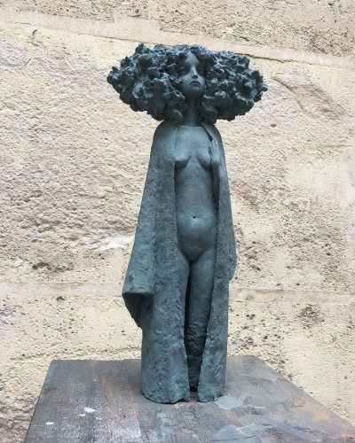 Bronze Brilliance: An Exploration of Modern Abstract Sculpture