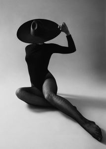 Elegance in Monochrome: A Striking Silhouette in Fashion