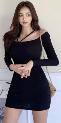 Elegance in Simplicity: The Power of the Black Dress