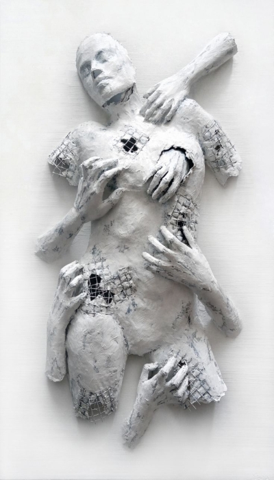 Eloquent Interplay: A Sculptural Artwork of Entangled Human Figures